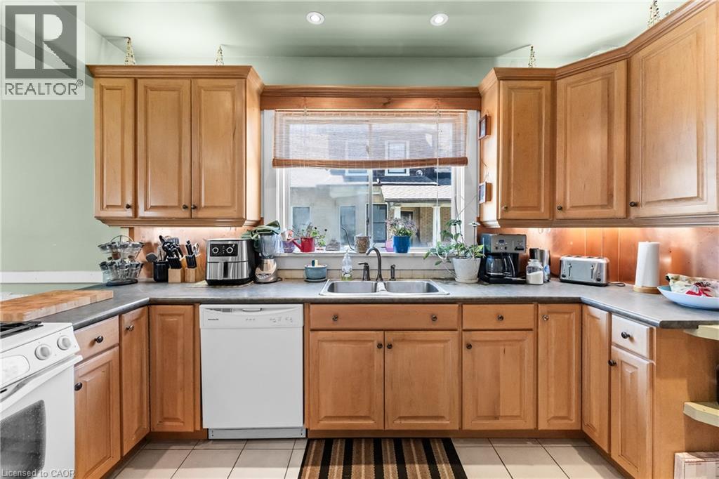 122 ELGIN Street - 37