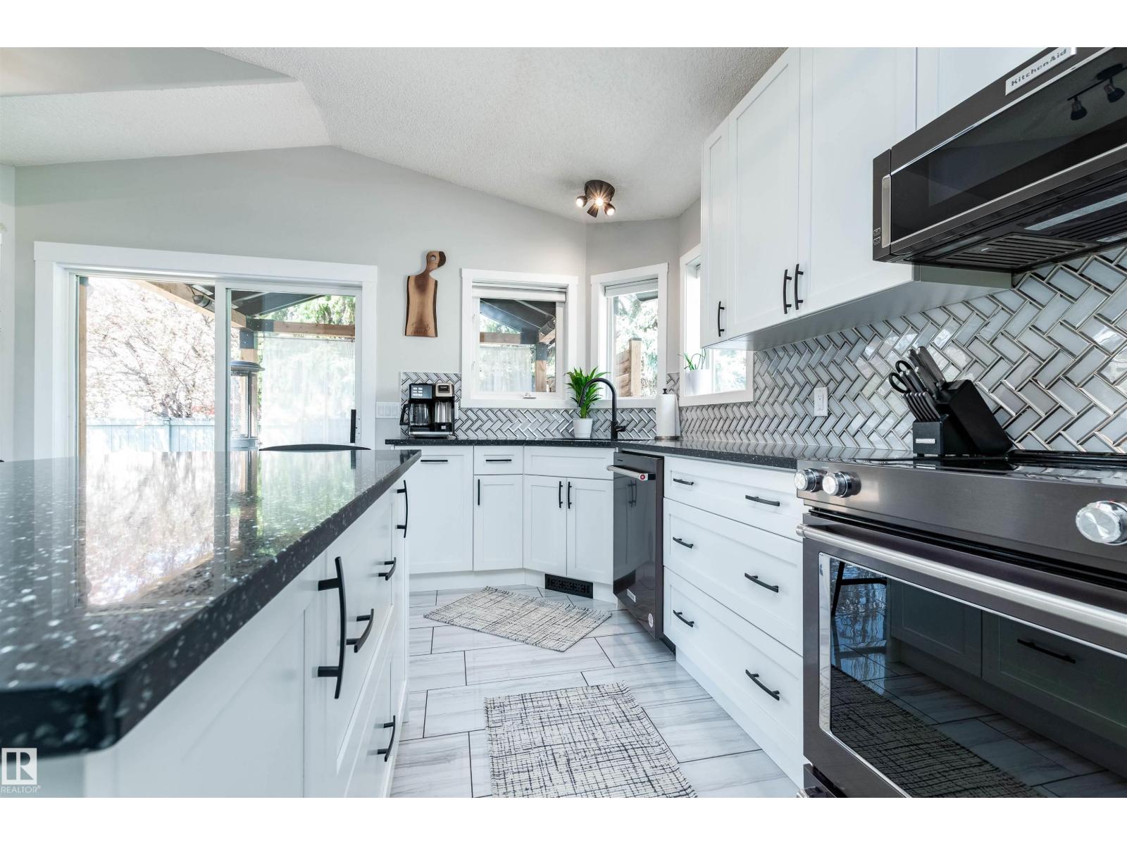 4012 53 ST - 13