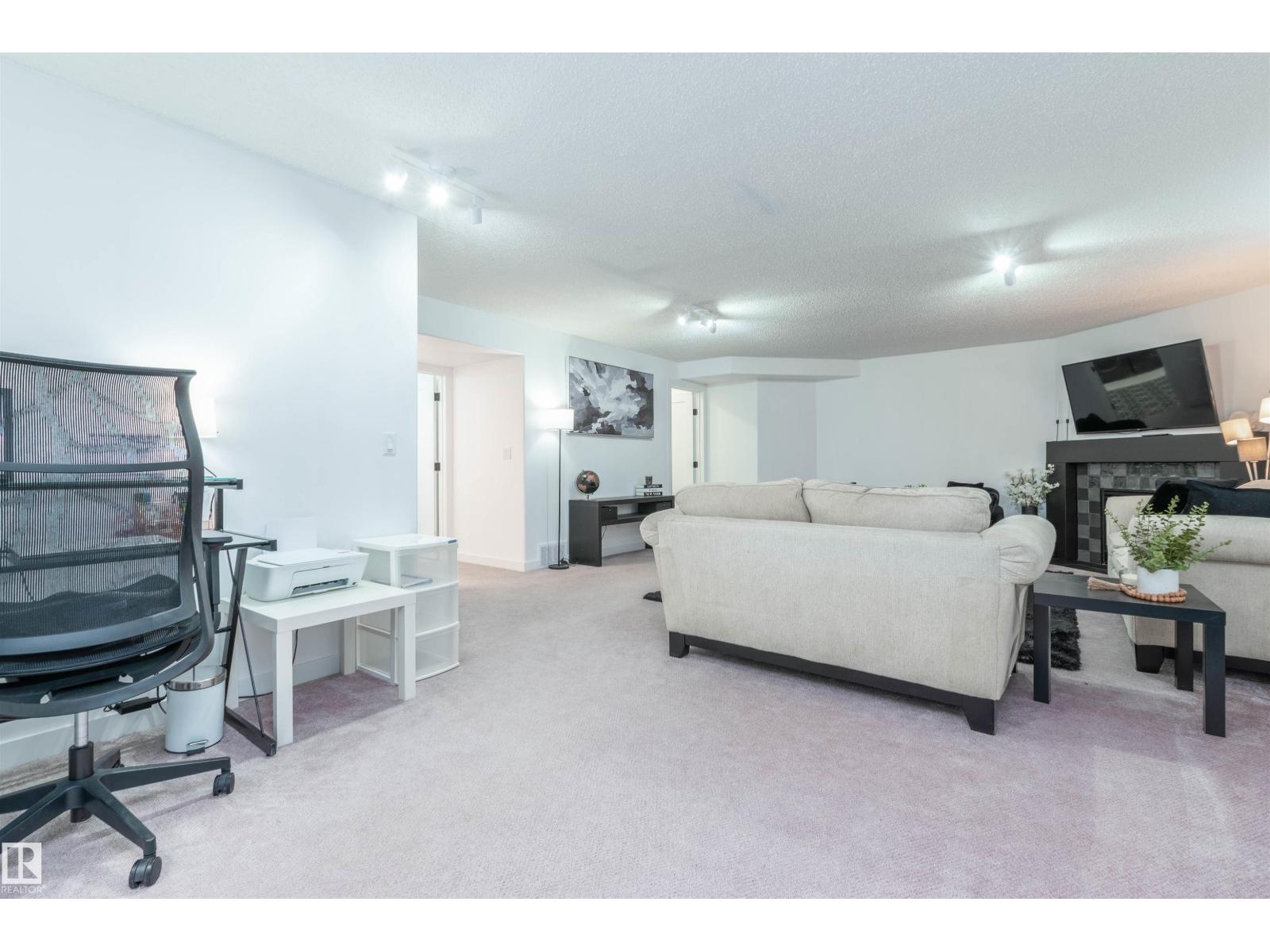 4012 53 ST - 22