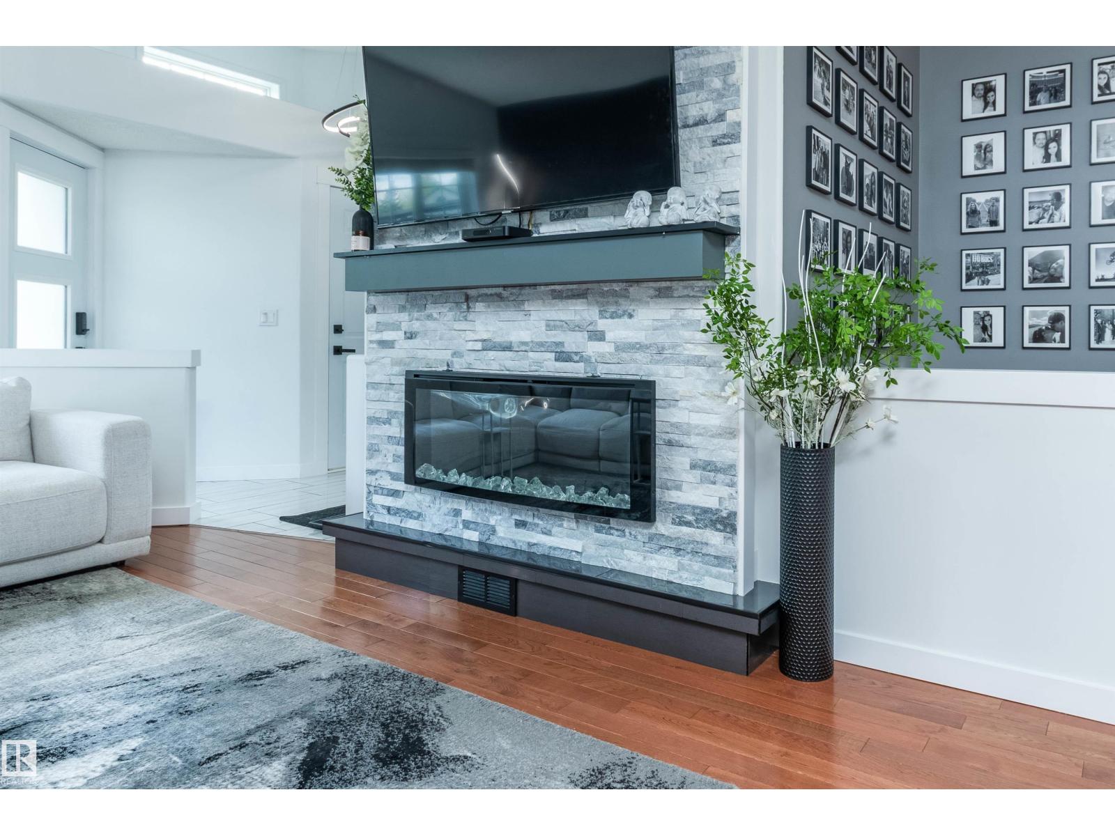 4012 53 ST - 7
