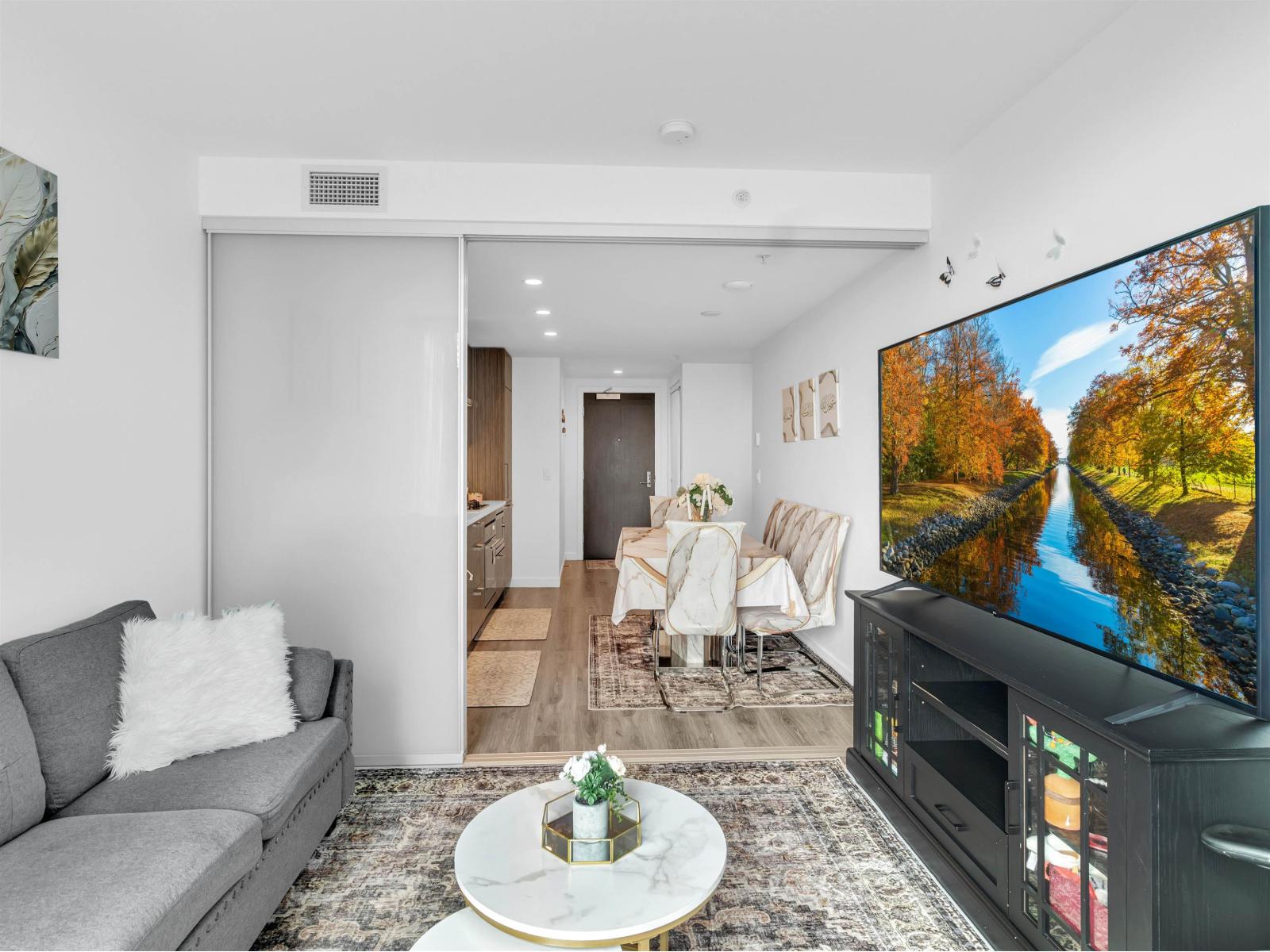 2 Bed, 2 Bath Apartment for Sale in Surrey – 616 13350 CENTRAL AVENUE, Surrey – MLS# R3126102 - Image 11