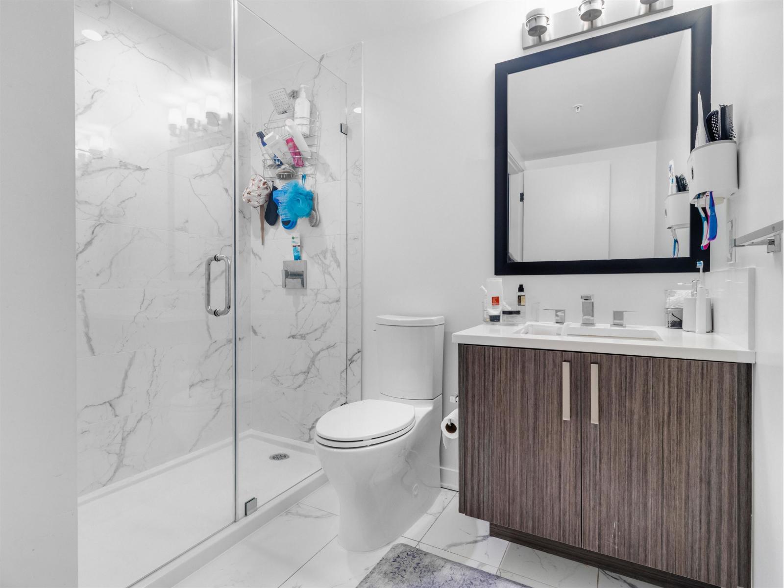 2 Bed, 2 Bath Apartment for Sale in Surrey – 616 13350 CENTRAL AVENUE, Surrey – MLS# R3126102 - Image 15