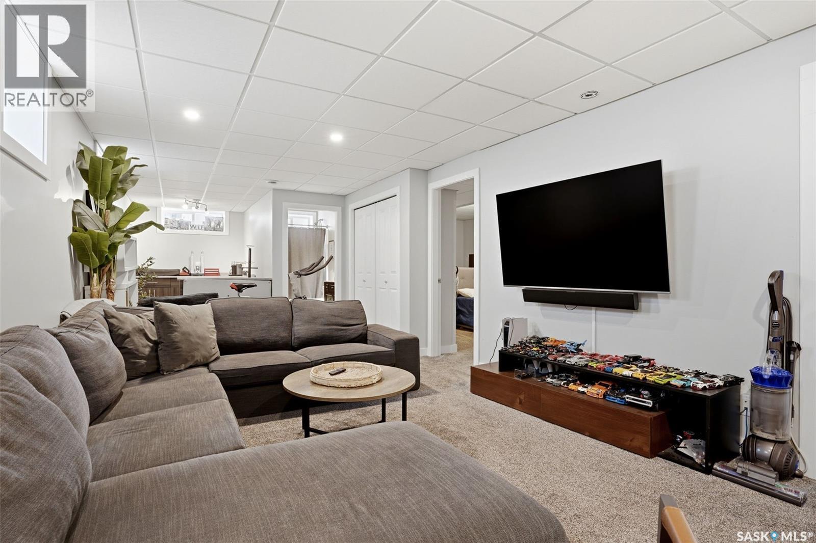 3410 McCallum AVENUE - 24