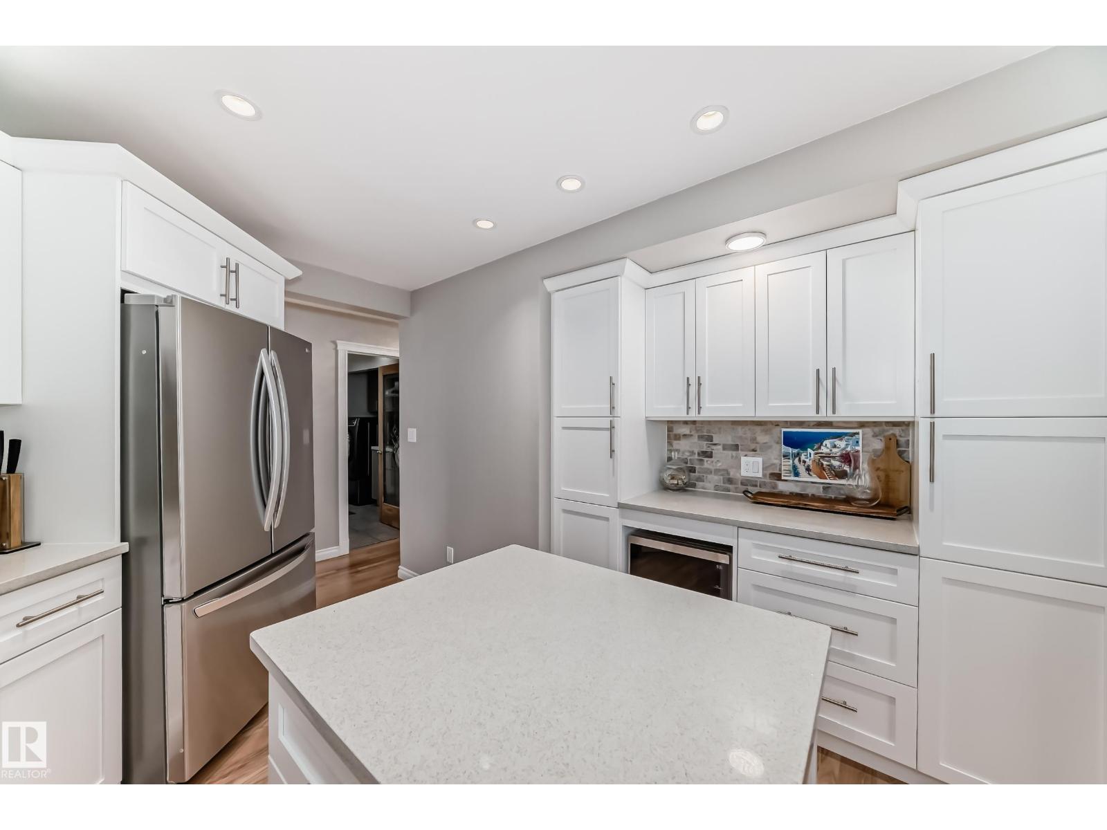 15724 72A ST NW - 11