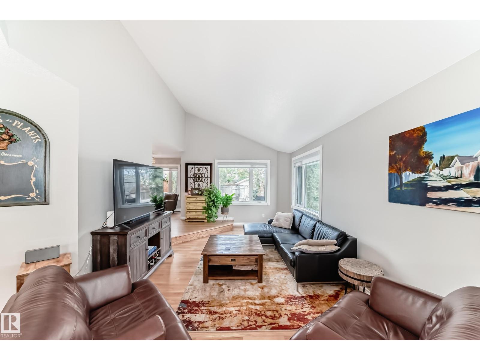 15724 72A ST NW - 18