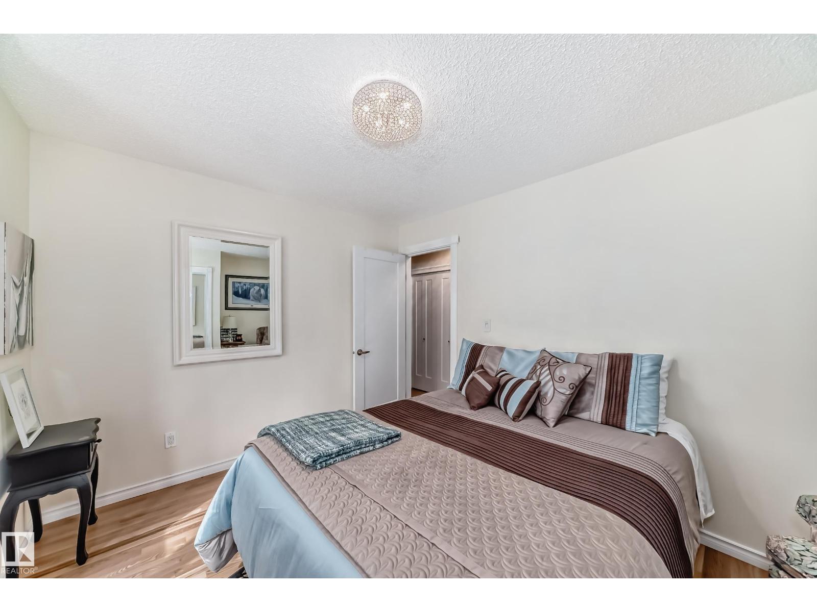 15724 72A ST NW - 32