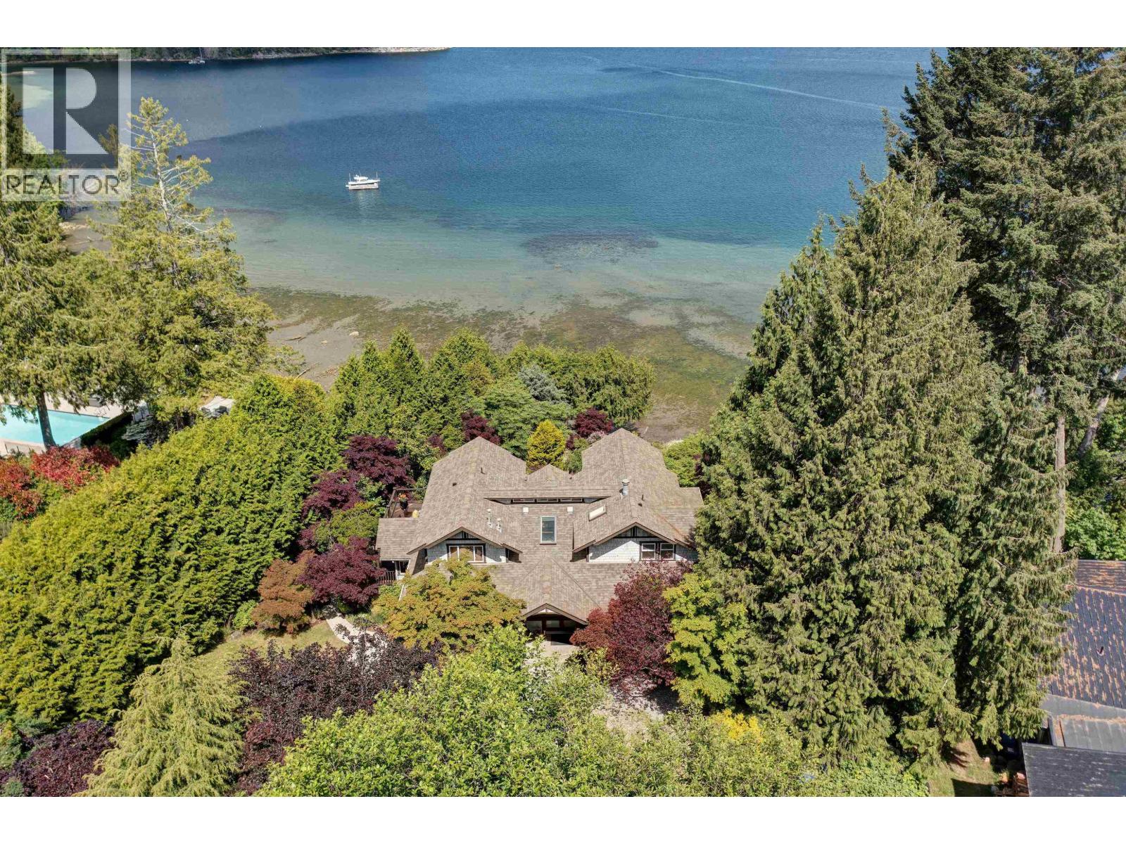 6480 SHORELINE PLACE, Sechelt