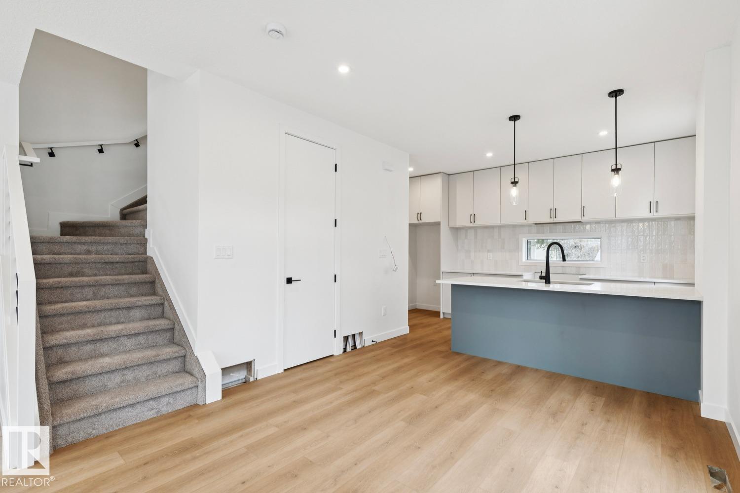 14816 93 AV NW - 5