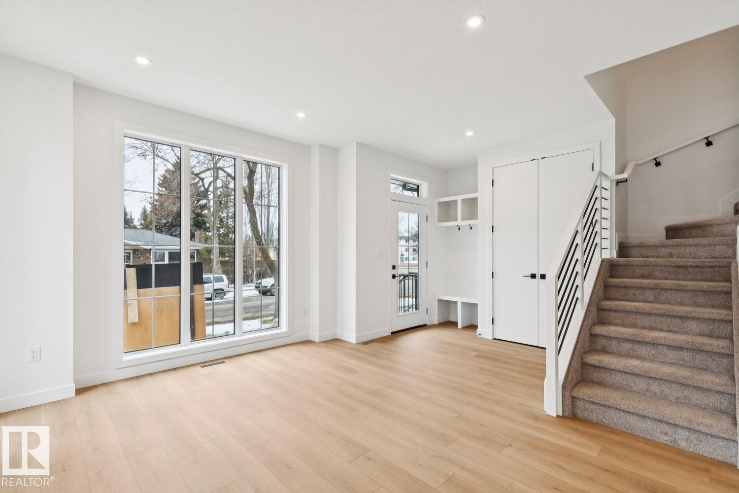 14816 93 AV NW - 6