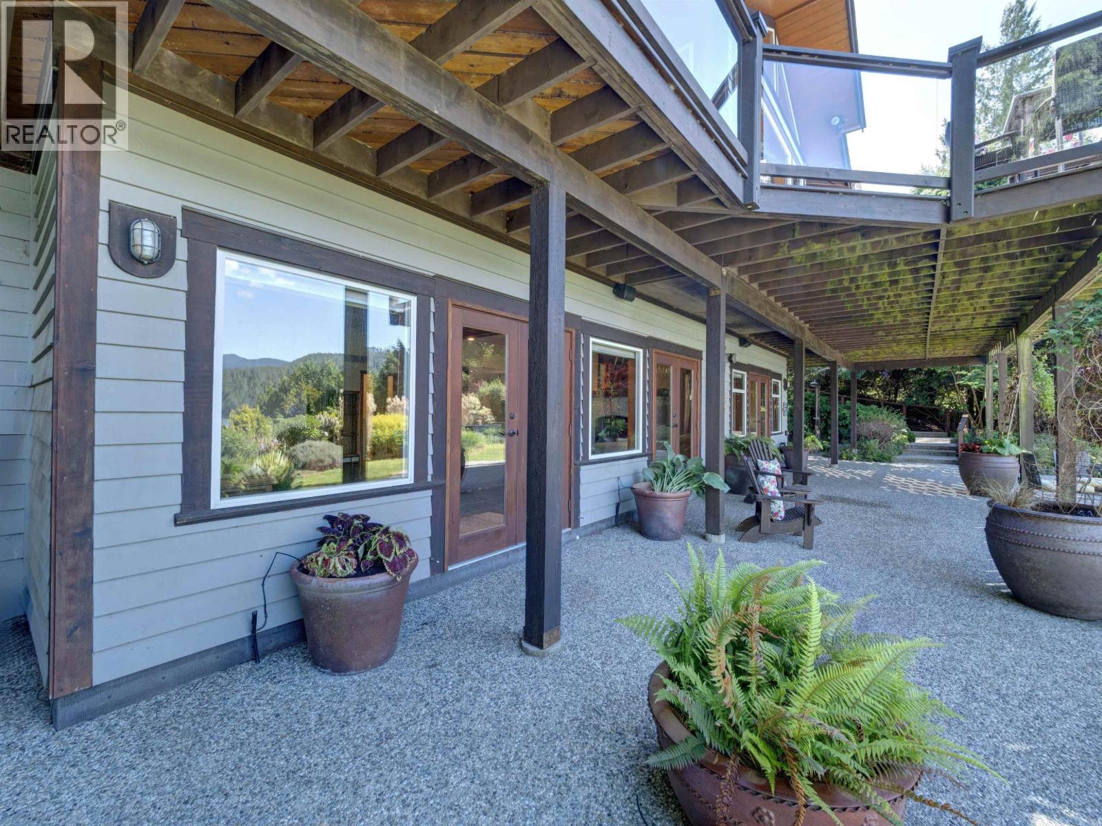6480 SHORELINE PLACE, Sechelt