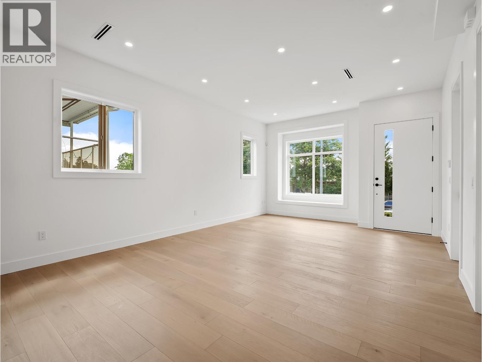 4 6885 AUBREY STREET, Burnaby