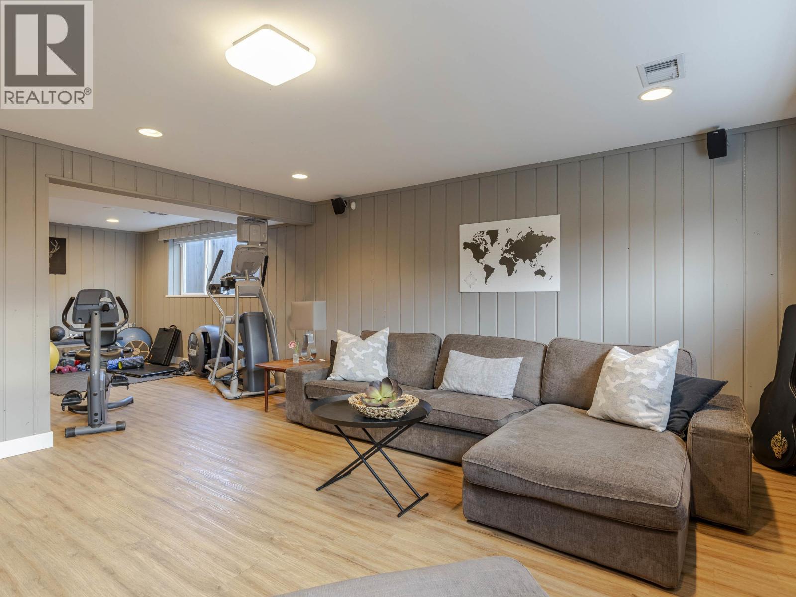 815 MASSEY STREET, New Westminster