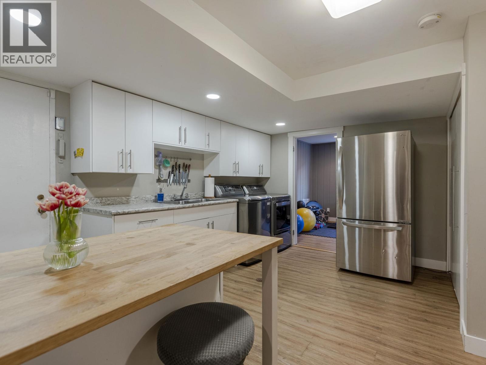 815 MASSEY STREET, New Westminster