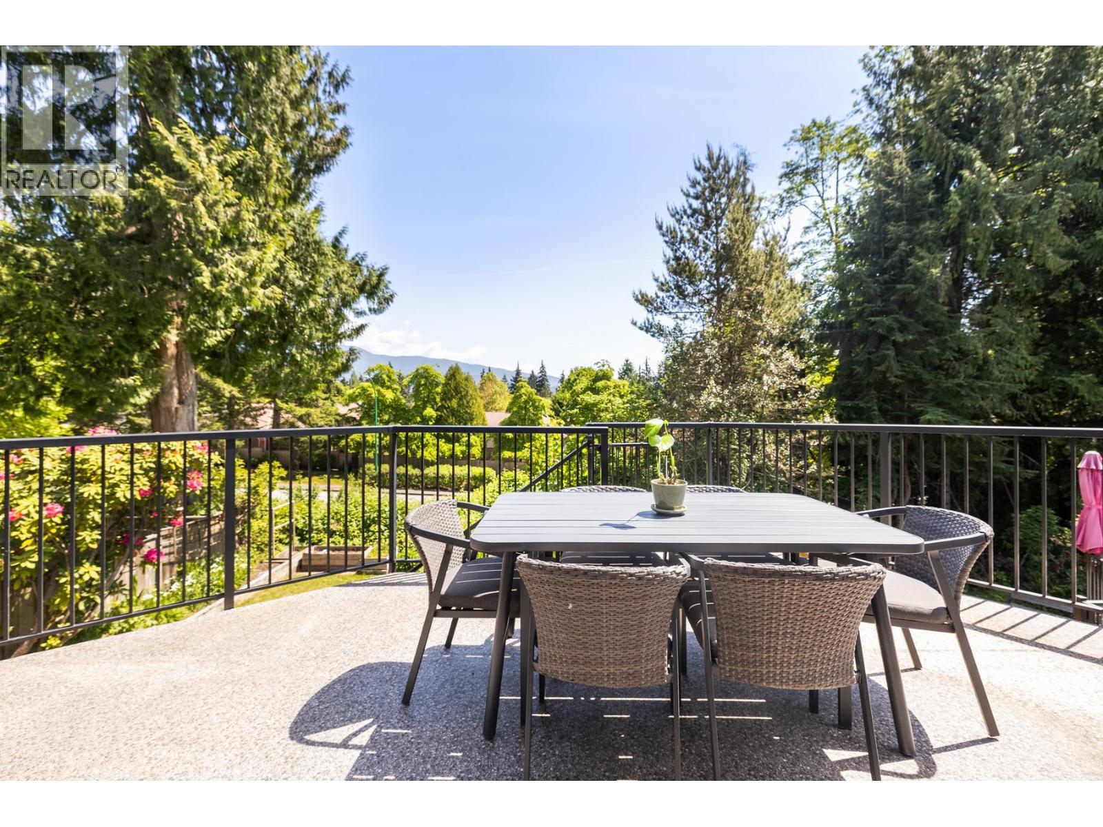 3985 FRAMES PLACE, North Vancouver
