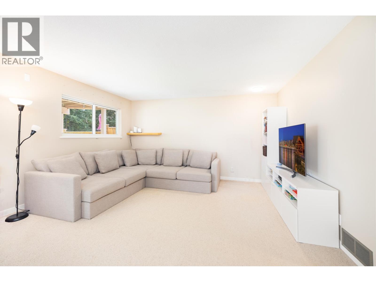 3985 FRAMES PLACE, North Vancouver