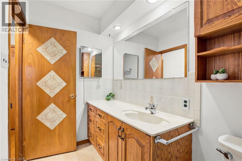 34 BEACONSFIELD Drive, Hamilton, Ontario, L8T2W9 — Photo 17