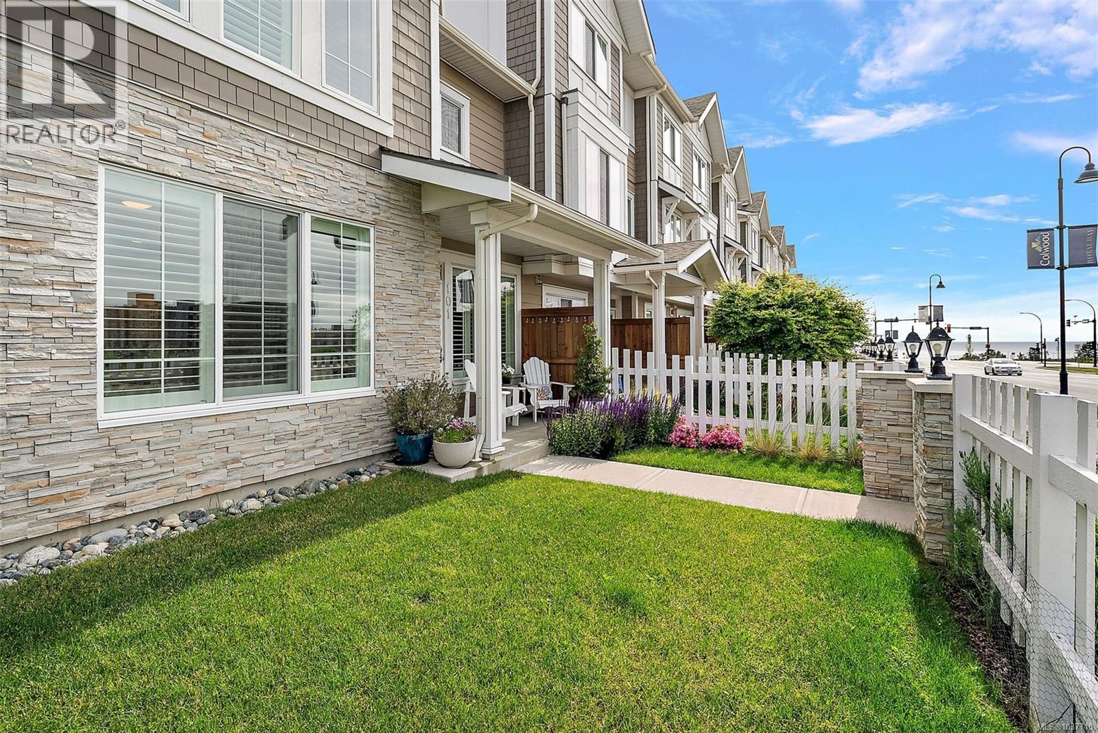 101 3501 Dunlin St, Colwood