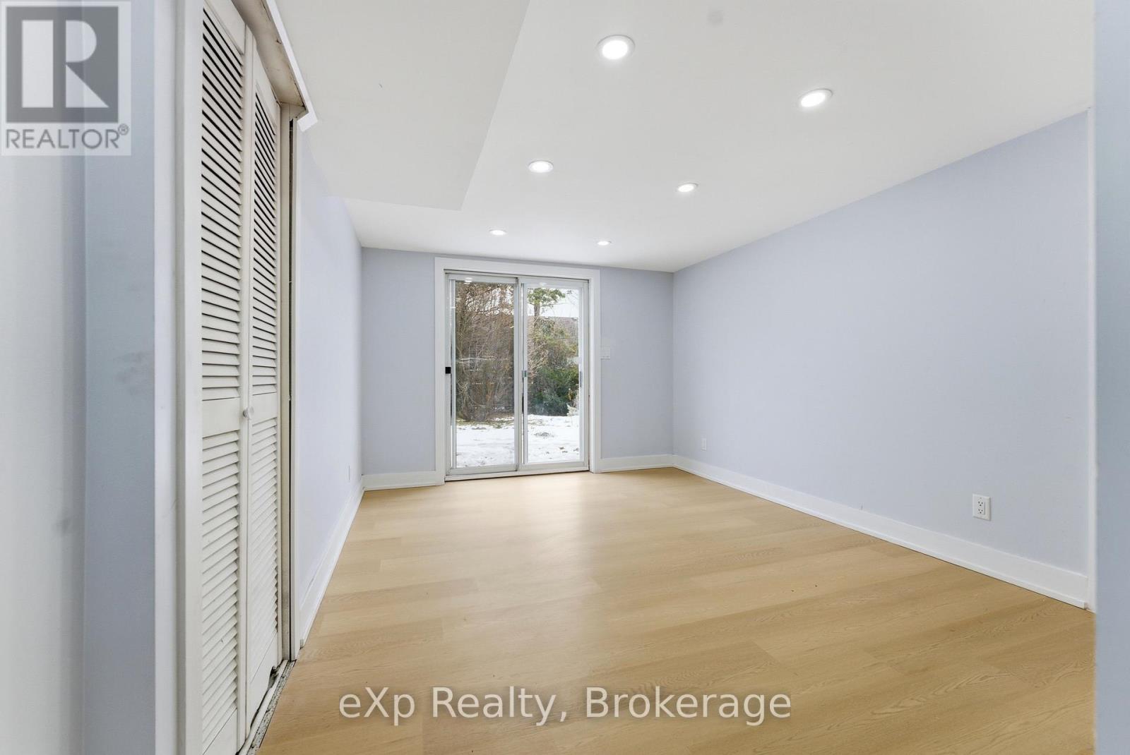 19 ALFRED DRIVE - 21