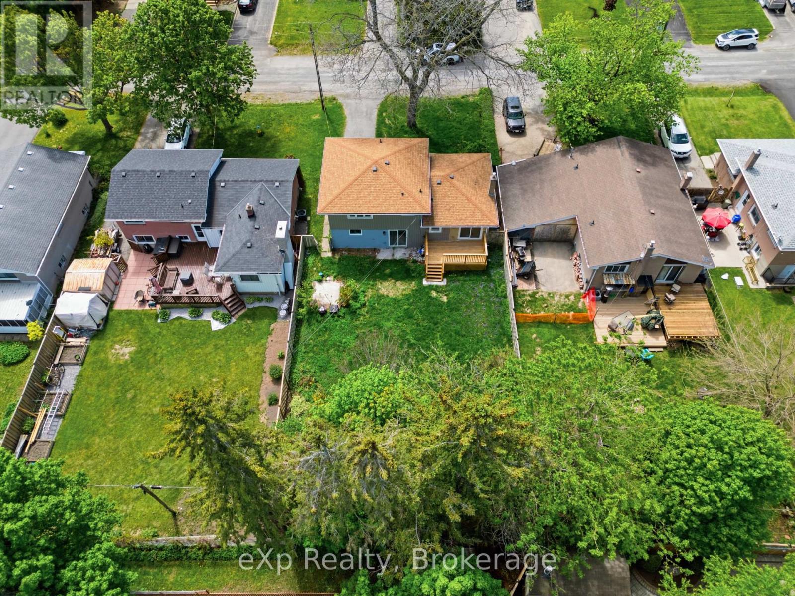 19 ALFRED DRIVE - 35