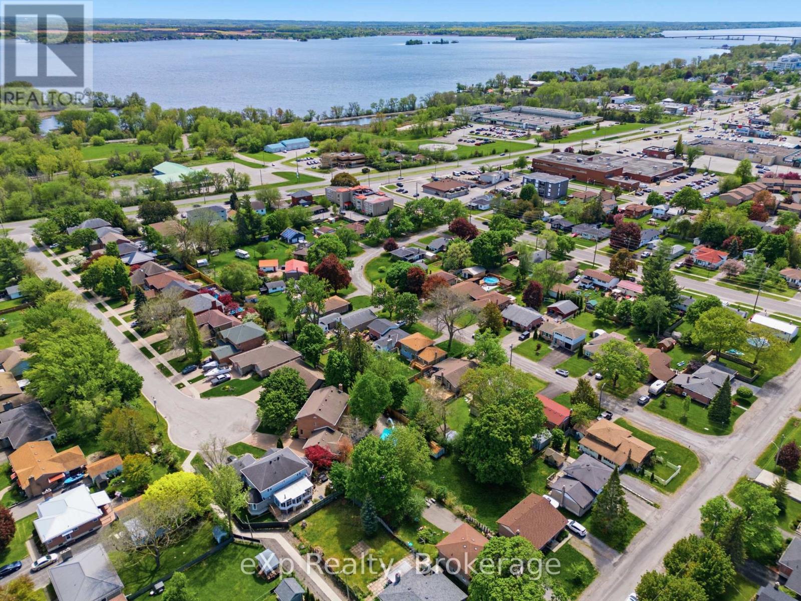 19 ALFRED DRIVE - 33