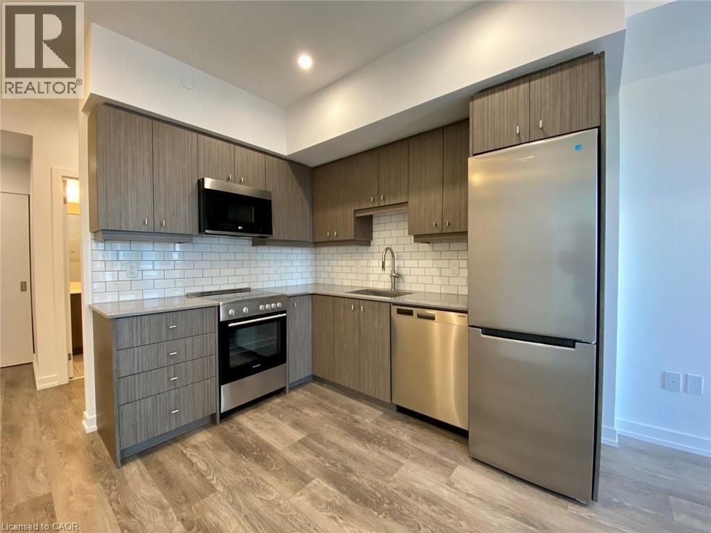 15 WELLINGTON Street S Unit# 1401, Kitchener, Ontario, N2G0E4 — Photo 5