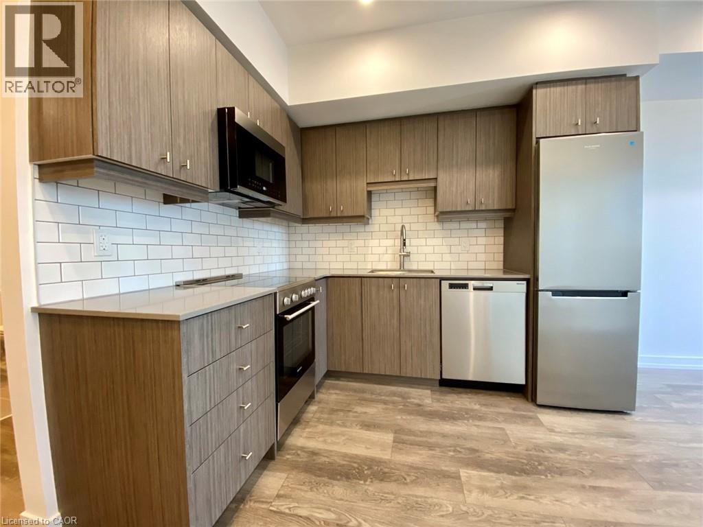 15 WELLINGTON Street S Unit# 1401, Kitchener, Ontario, N2G0E4 — Photo 6