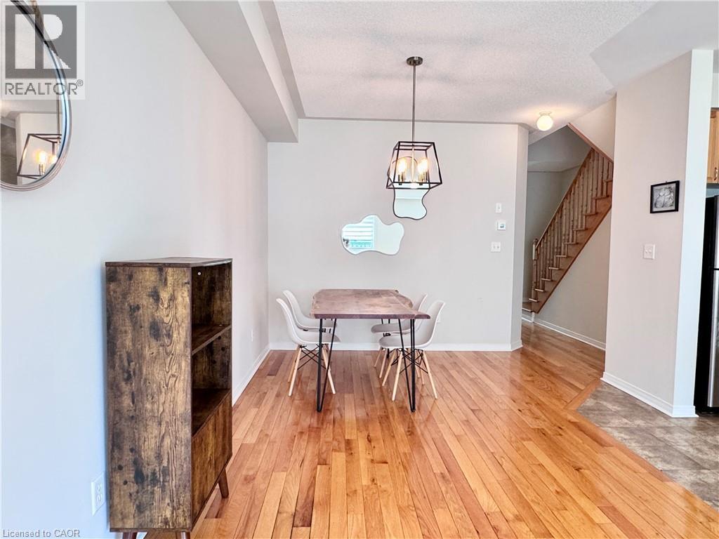 110 HIGHLAND Road E Unit# 53, Kitchener, Ontario, N2M3S1 — Photo 2