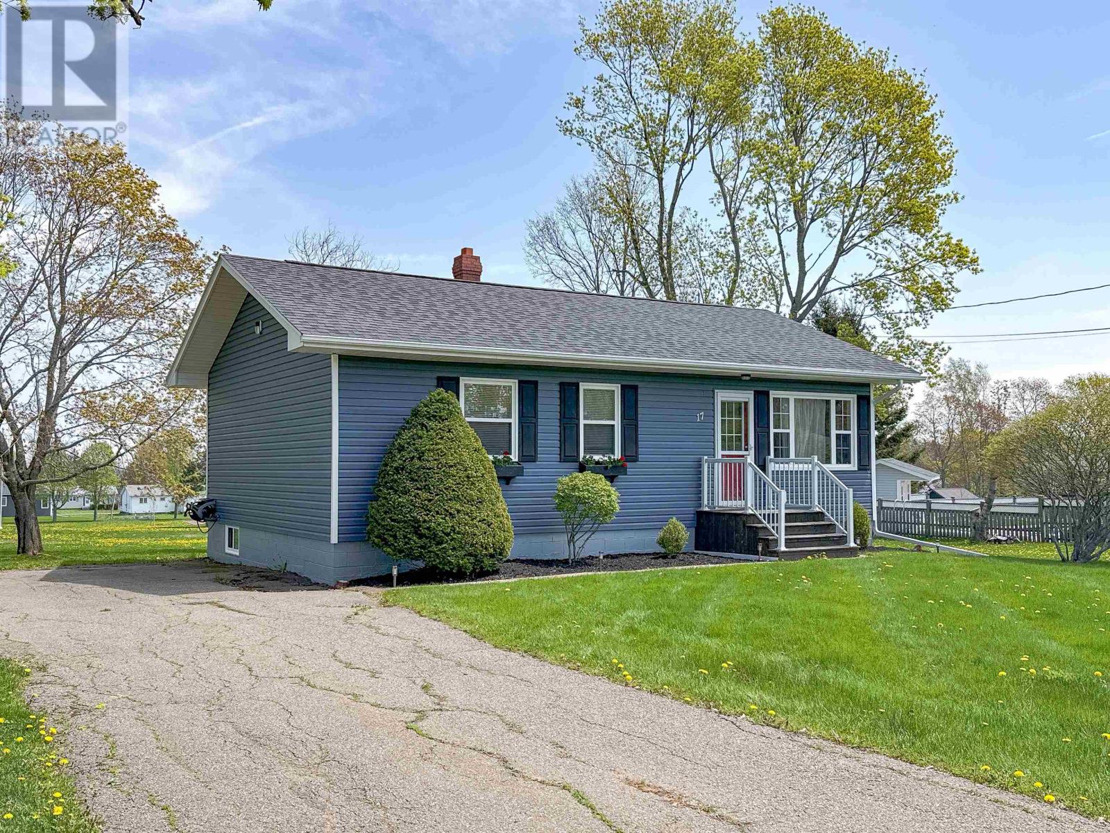 17 Poplar Avenue - 1