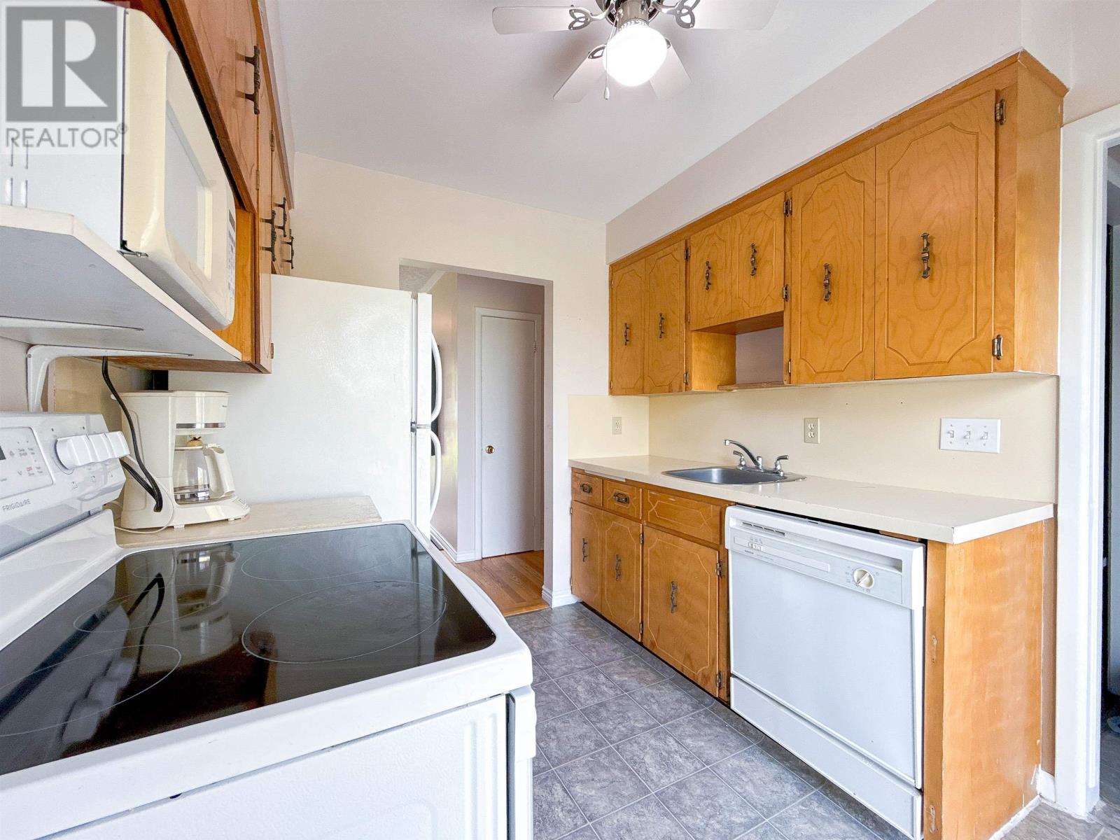 17 Poplar Avenue - 12