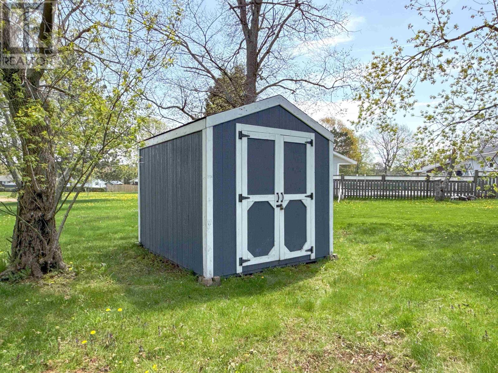 17 Poplar Avenue - 22