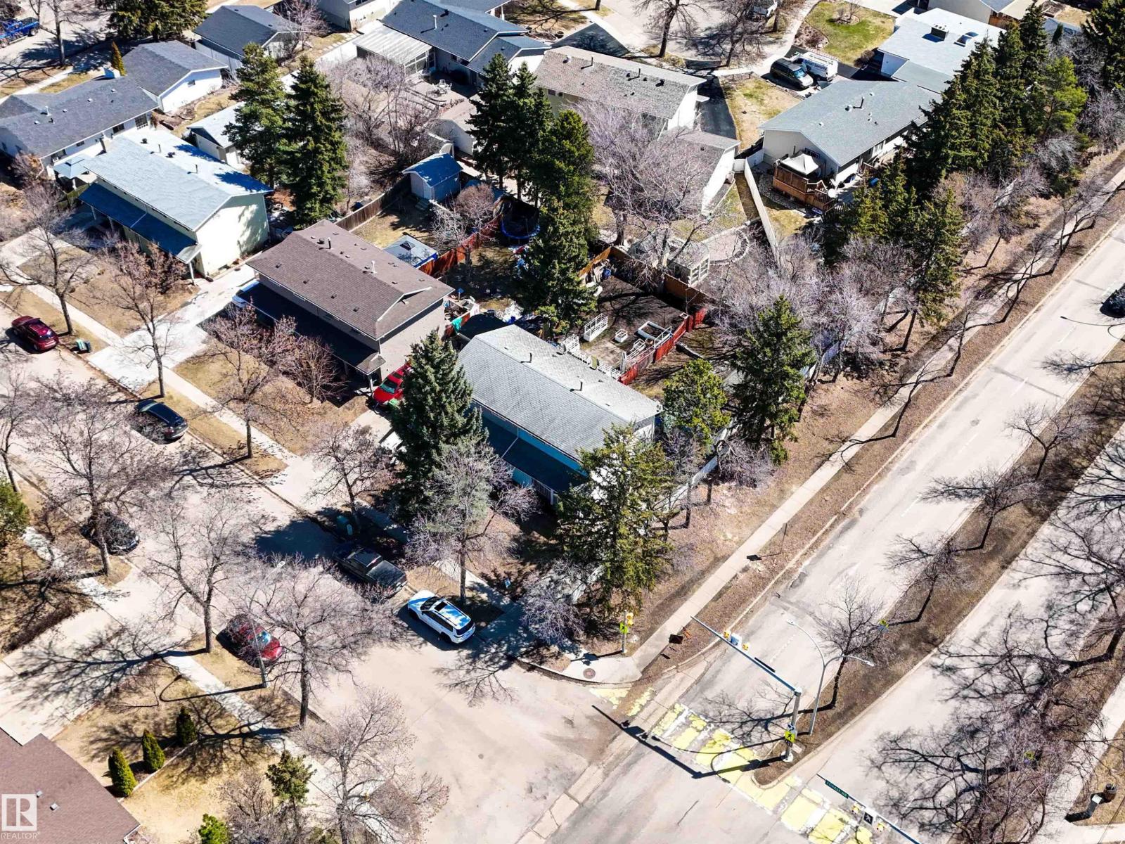 1 FOREST DR - 46