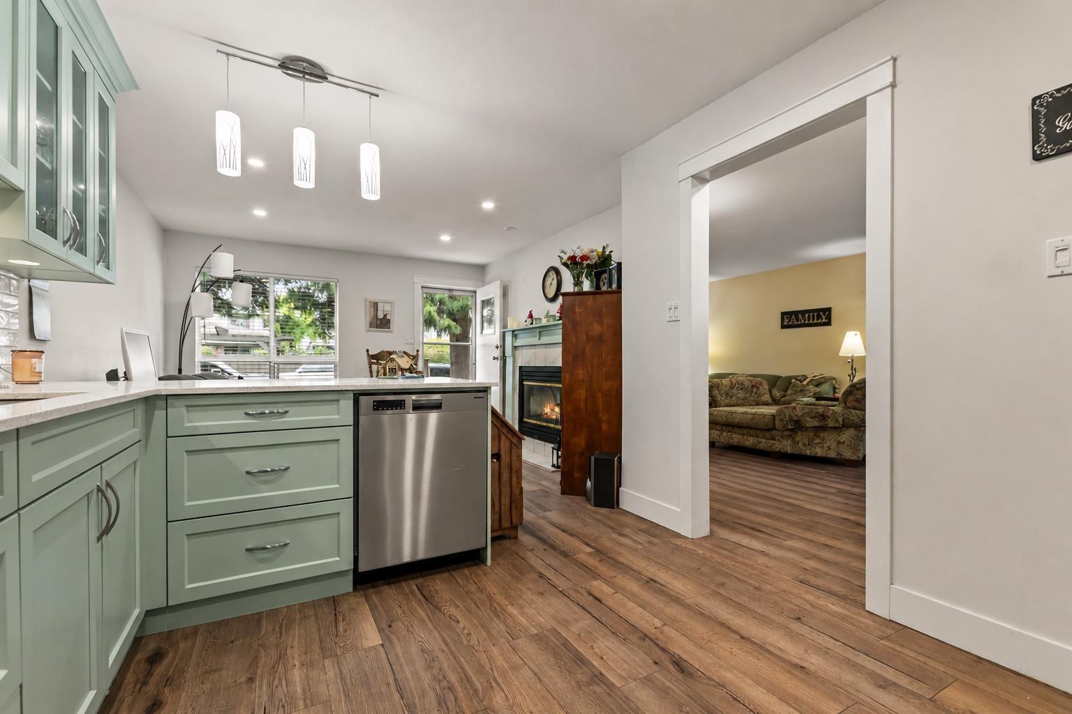 83 16318 82 AVENUE, Surrey