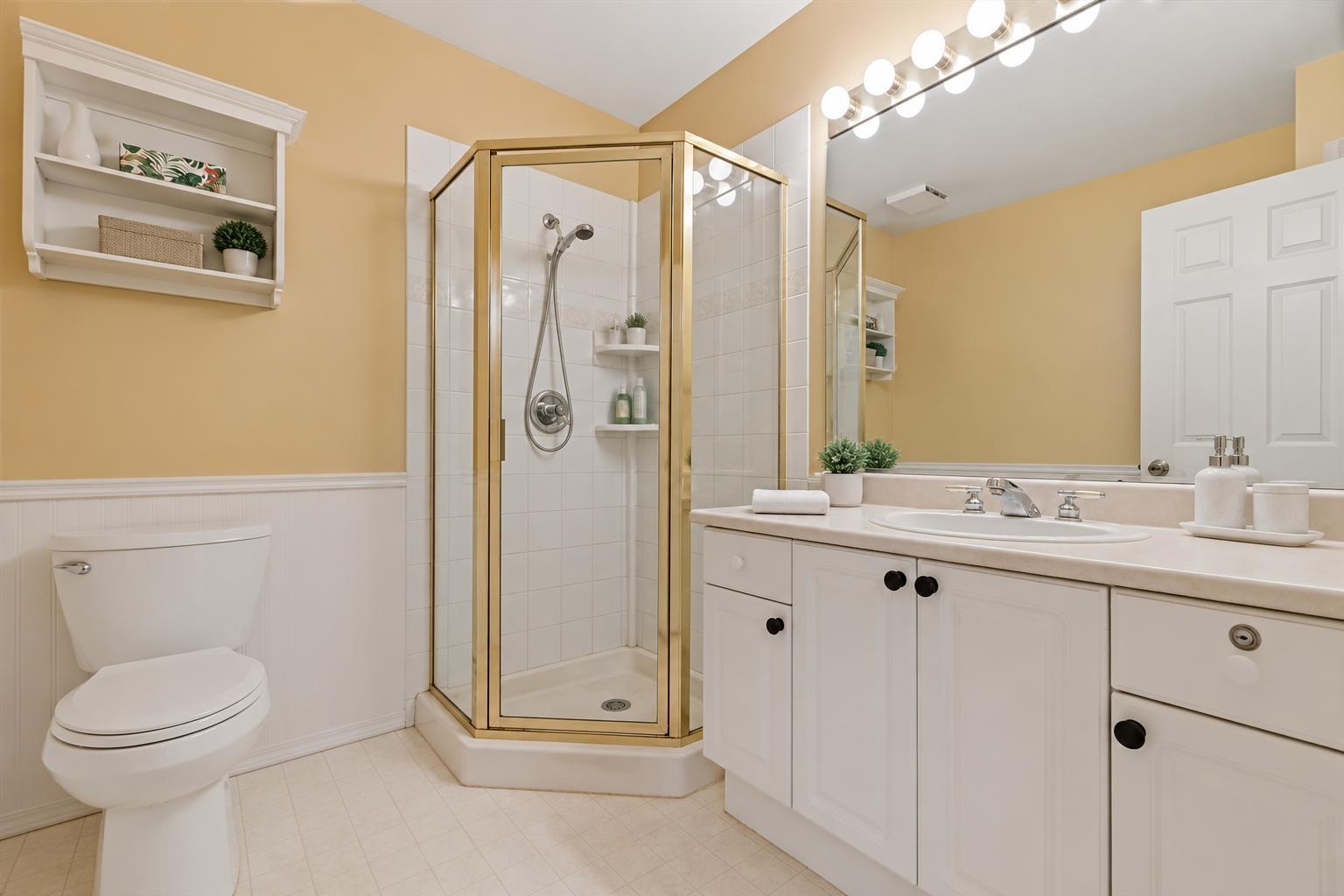 83 16318 82 AVENUE, Surrey