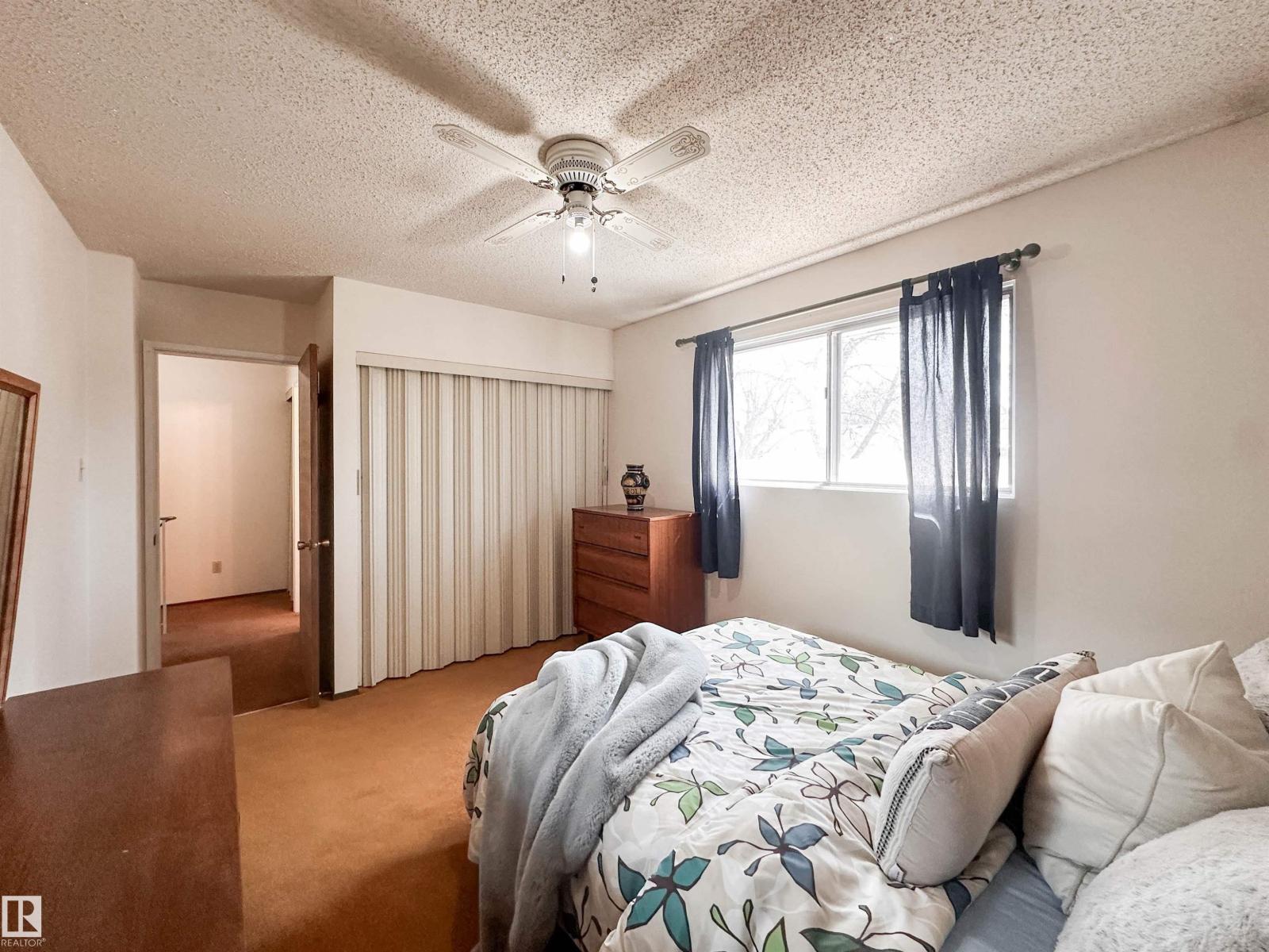 1 FOREST DR - 31