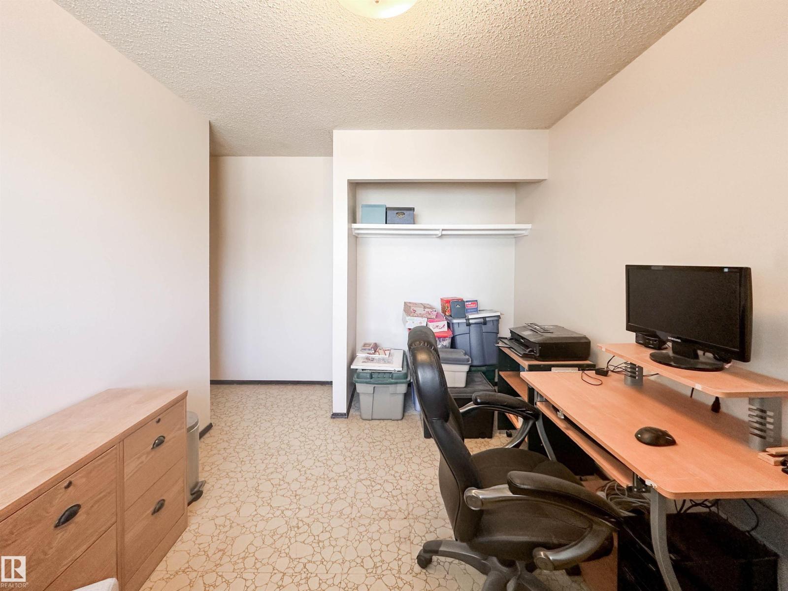 1 FOREST DR - 36