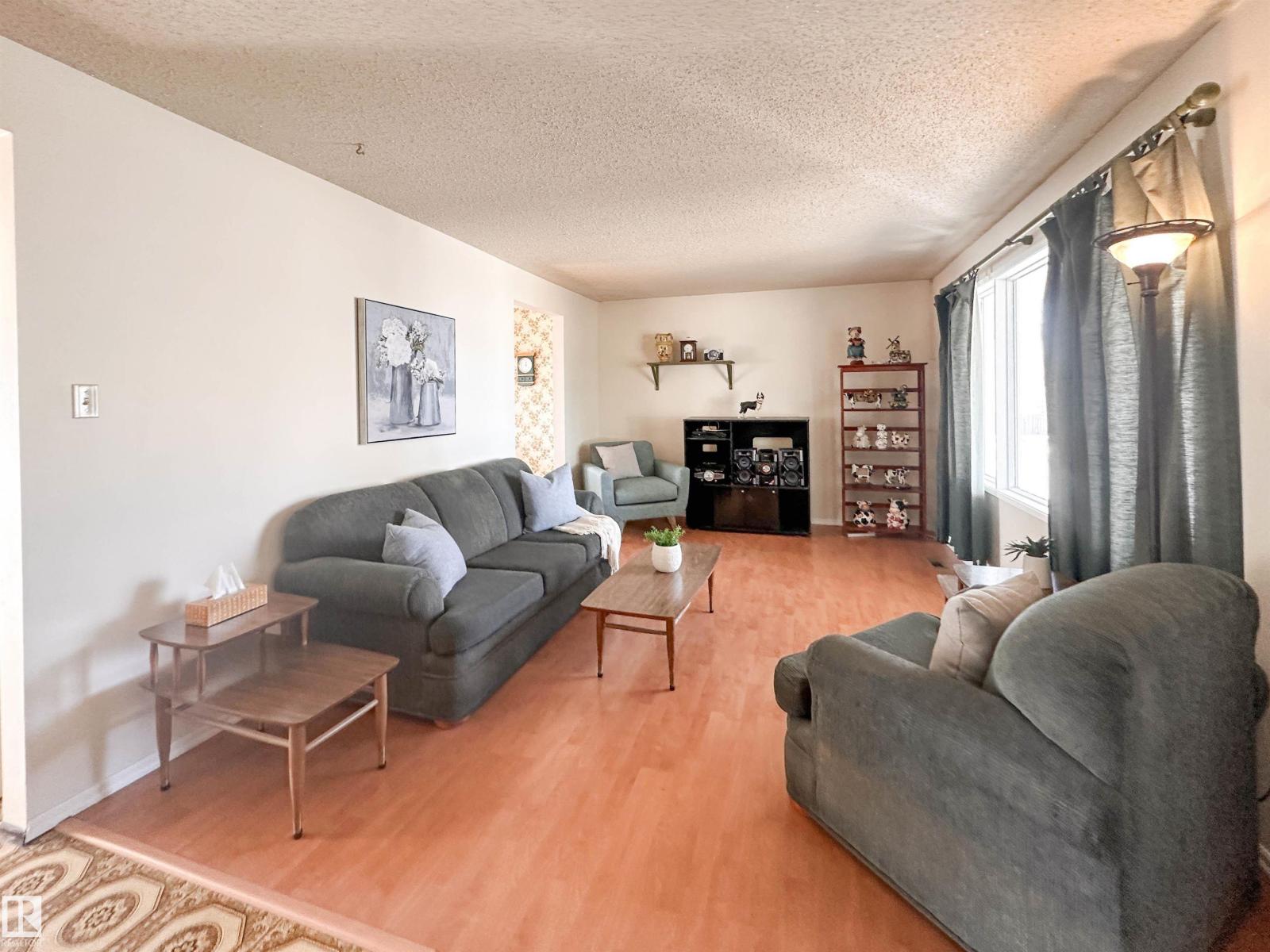 1 FOREST DR - 5