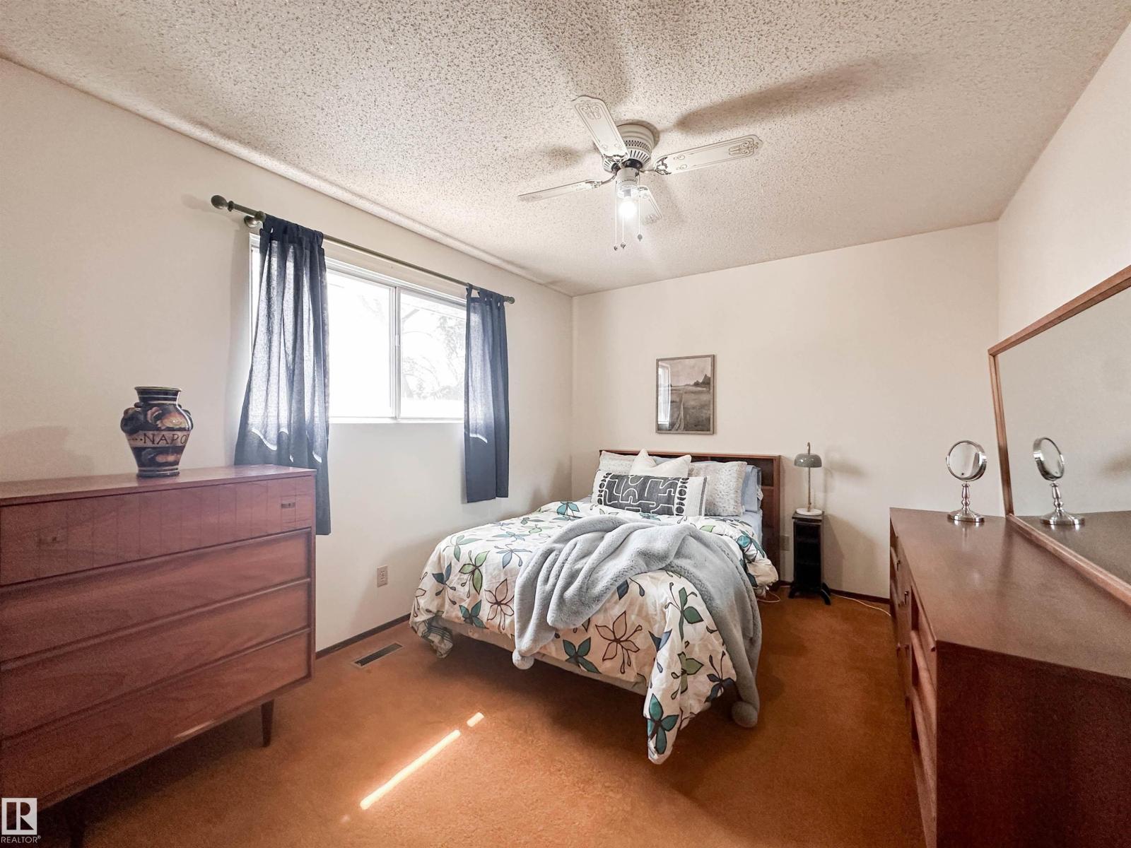 1 FOREST DR - 30