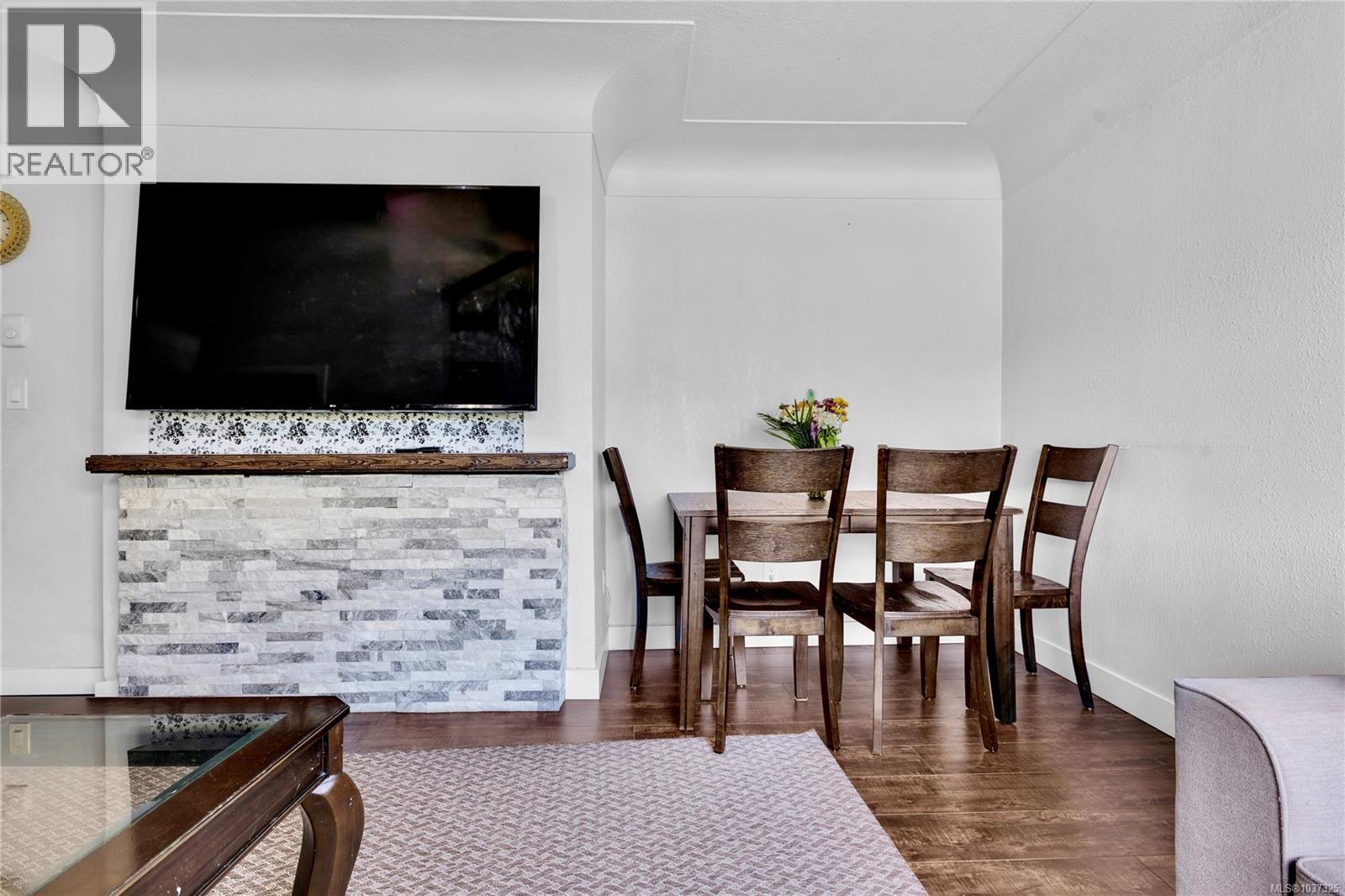 251 Sims Ave - 5
