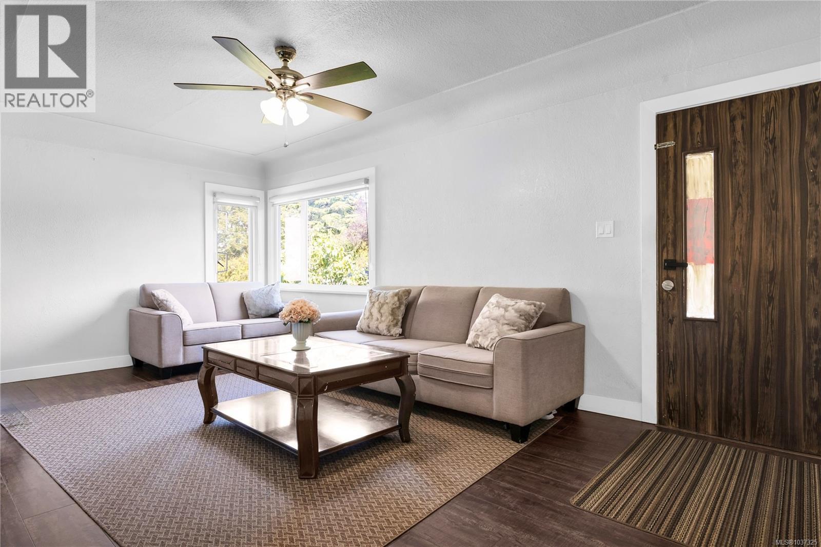 251 Sims Ave - 4