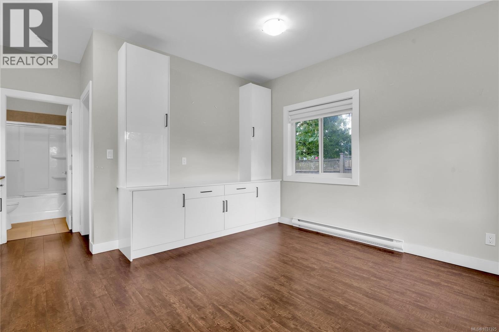 251 Sims Ave - 28