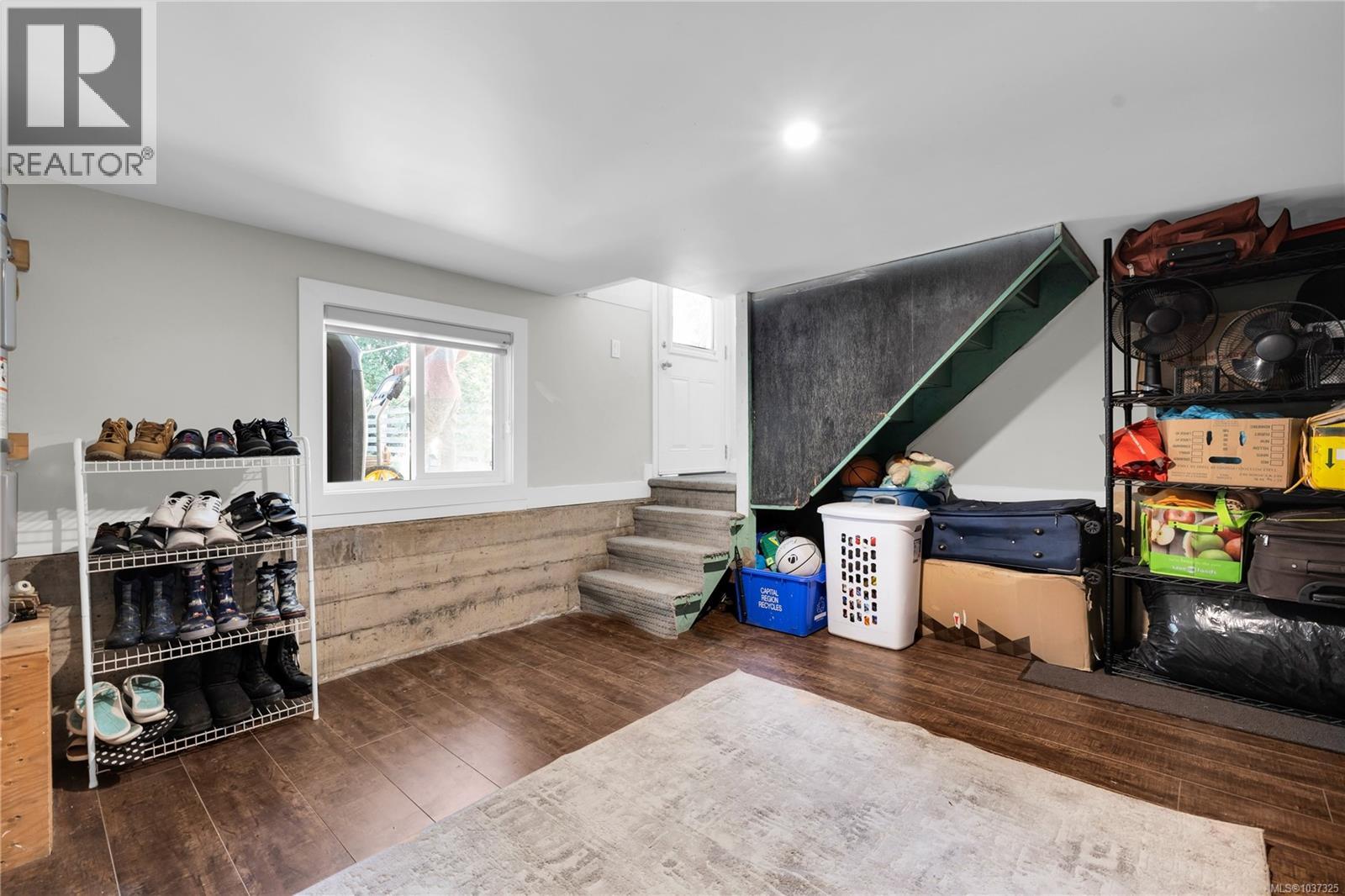 251 Sims Ave - 14
