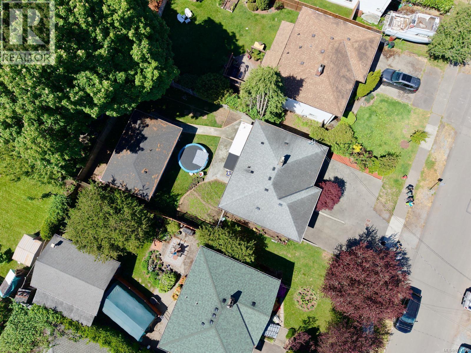 251 Sims Ave - 38