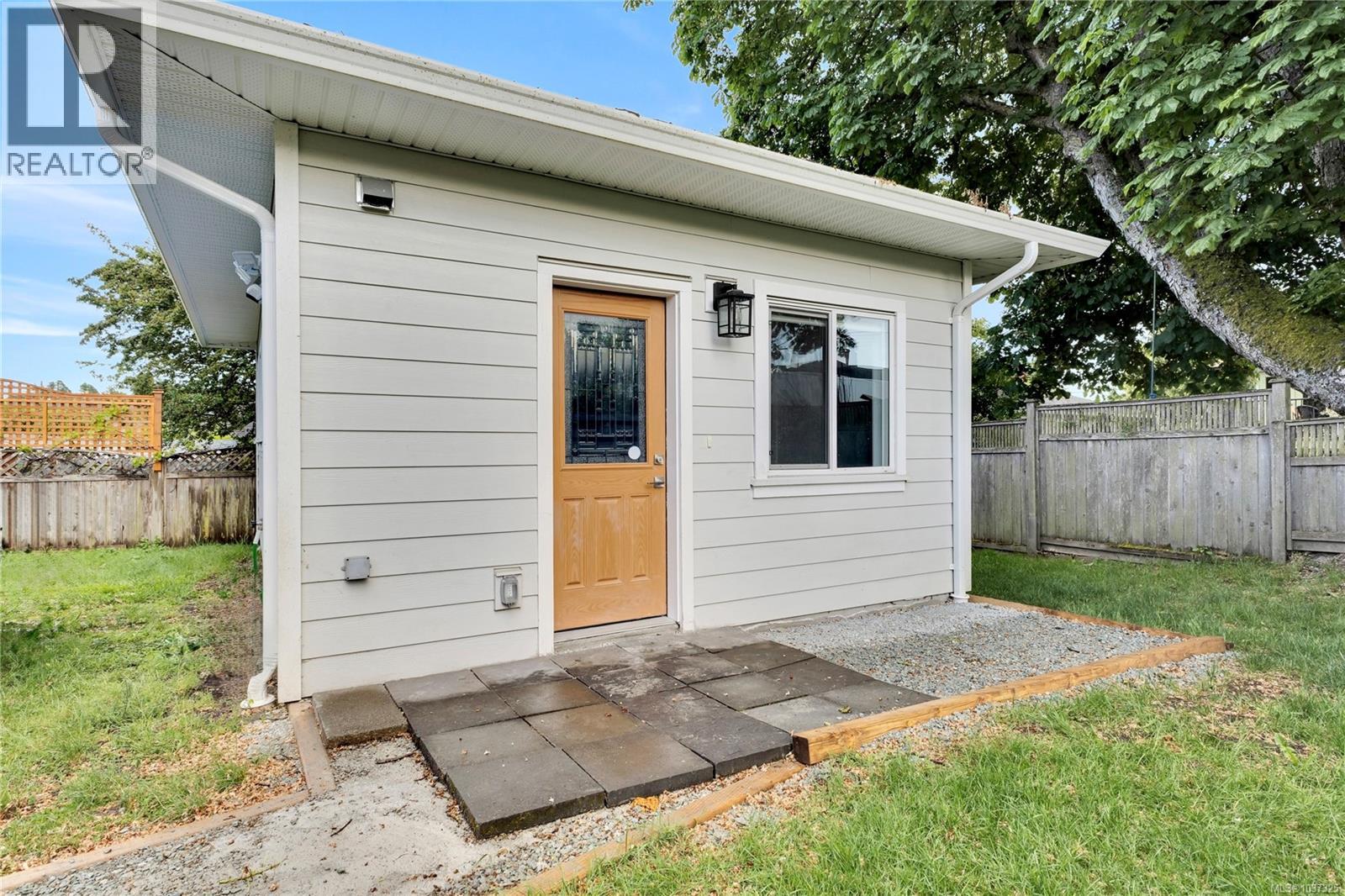 251 Sims Ave - 26