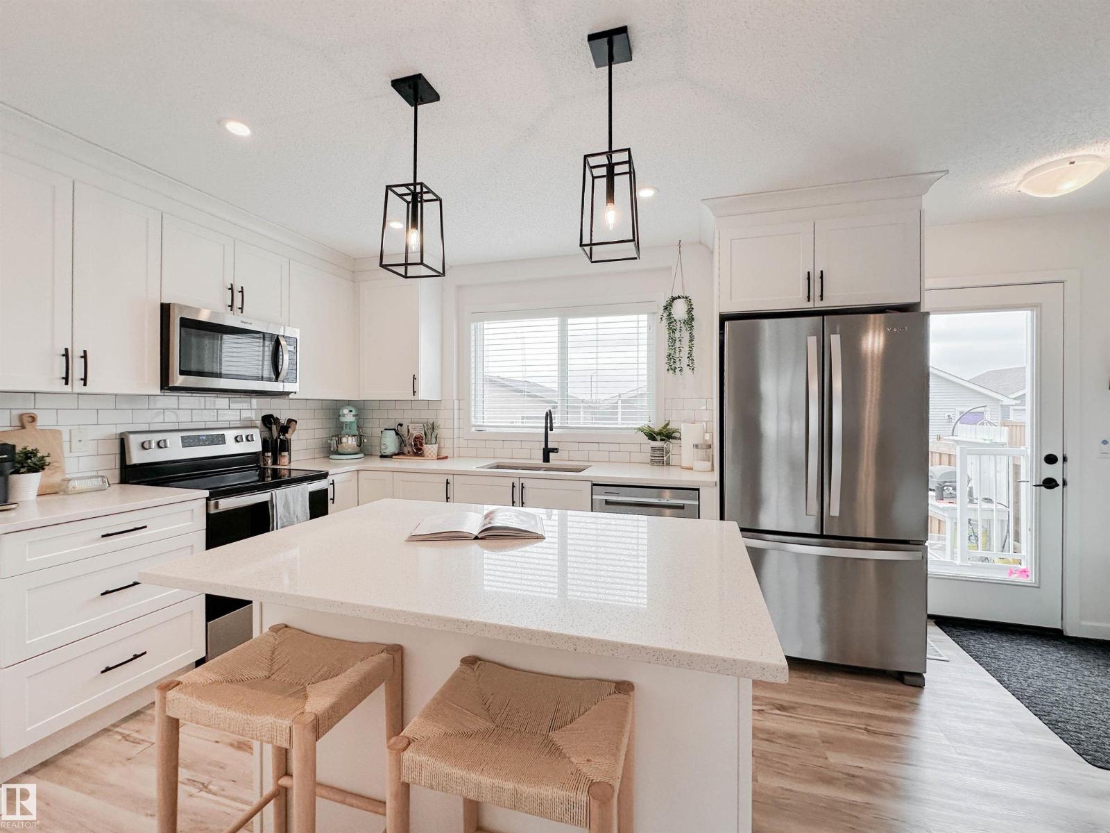 21019 130 AV NW - 18