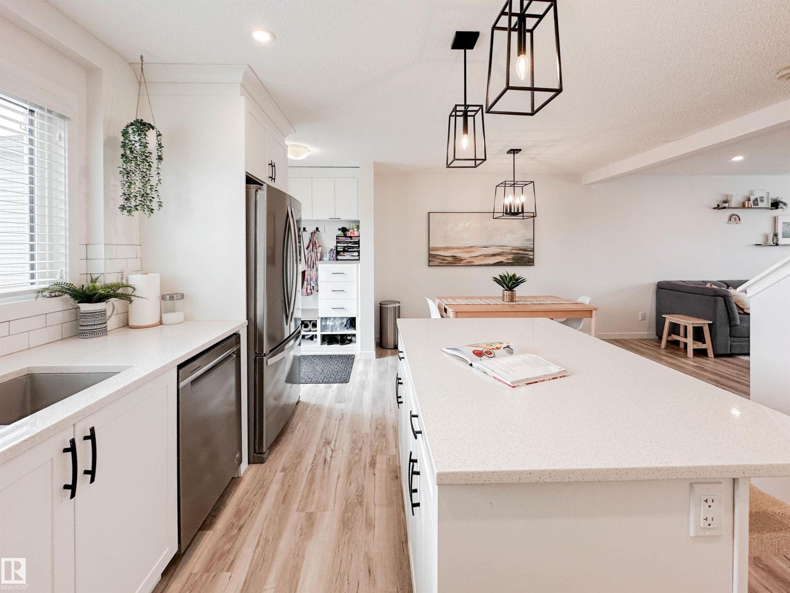 21019 130 AV NW - 22