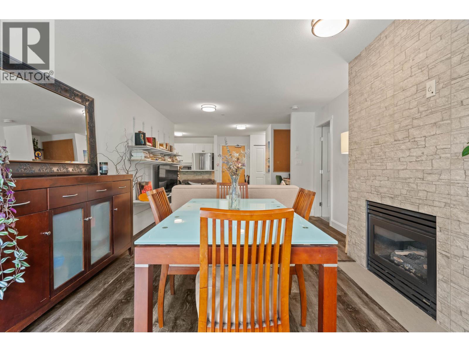 213 15 SMOKEY SMITH PLACE, New Westminster