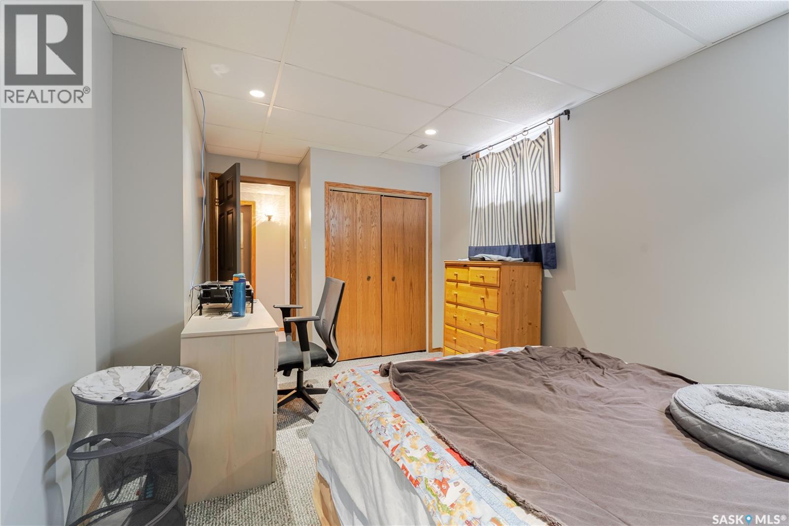 1325 King CRESCENT - 38