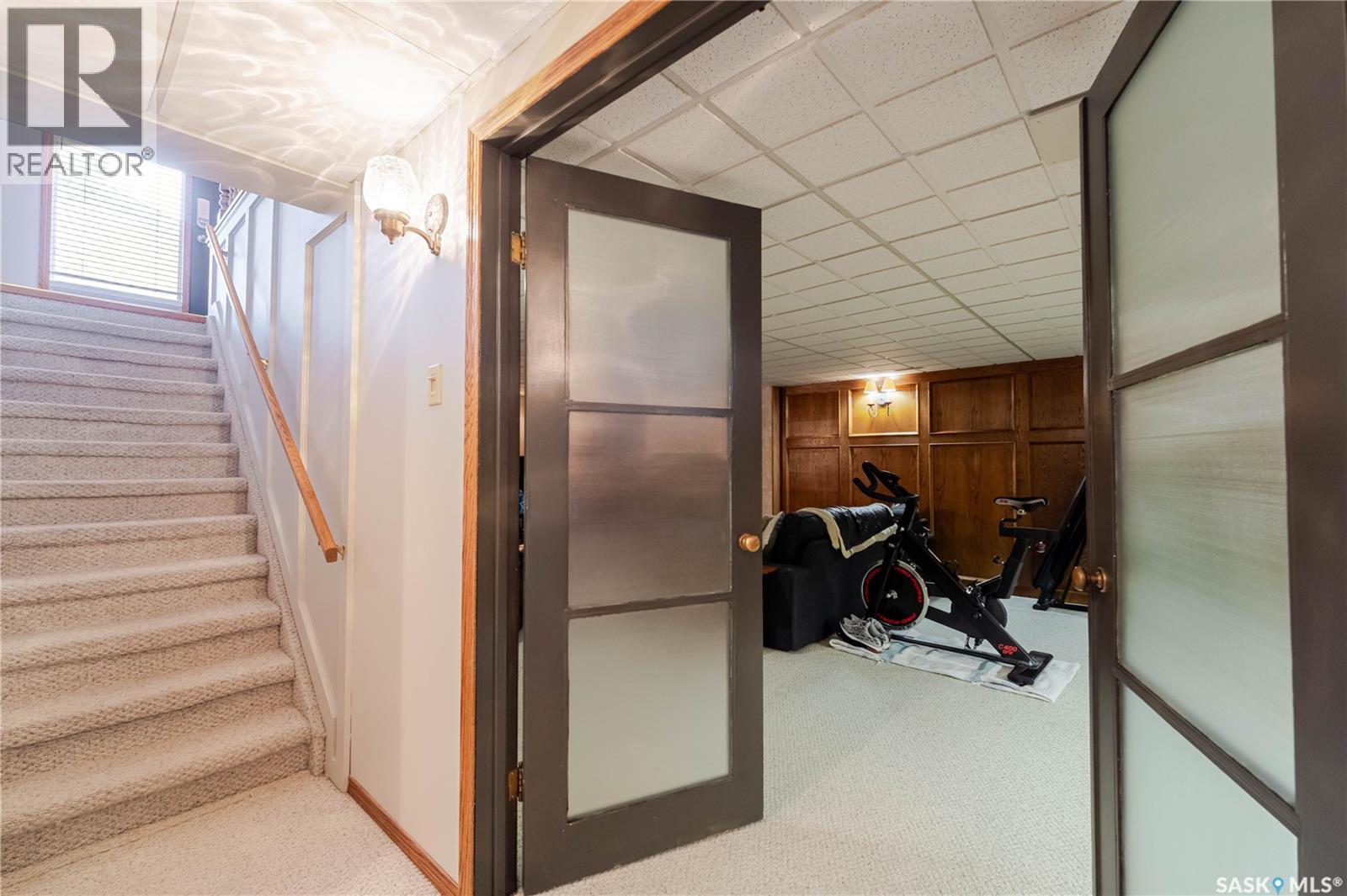 1325 King CRESCENT - 39