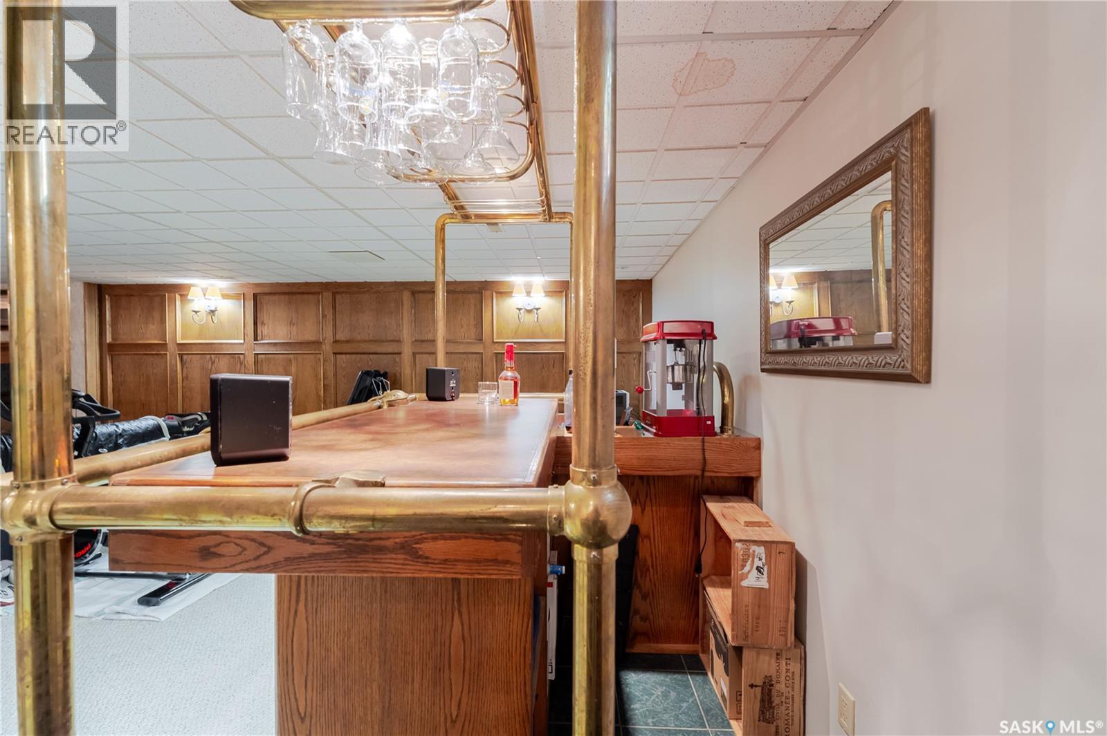 1325 King CRESCENT - 48