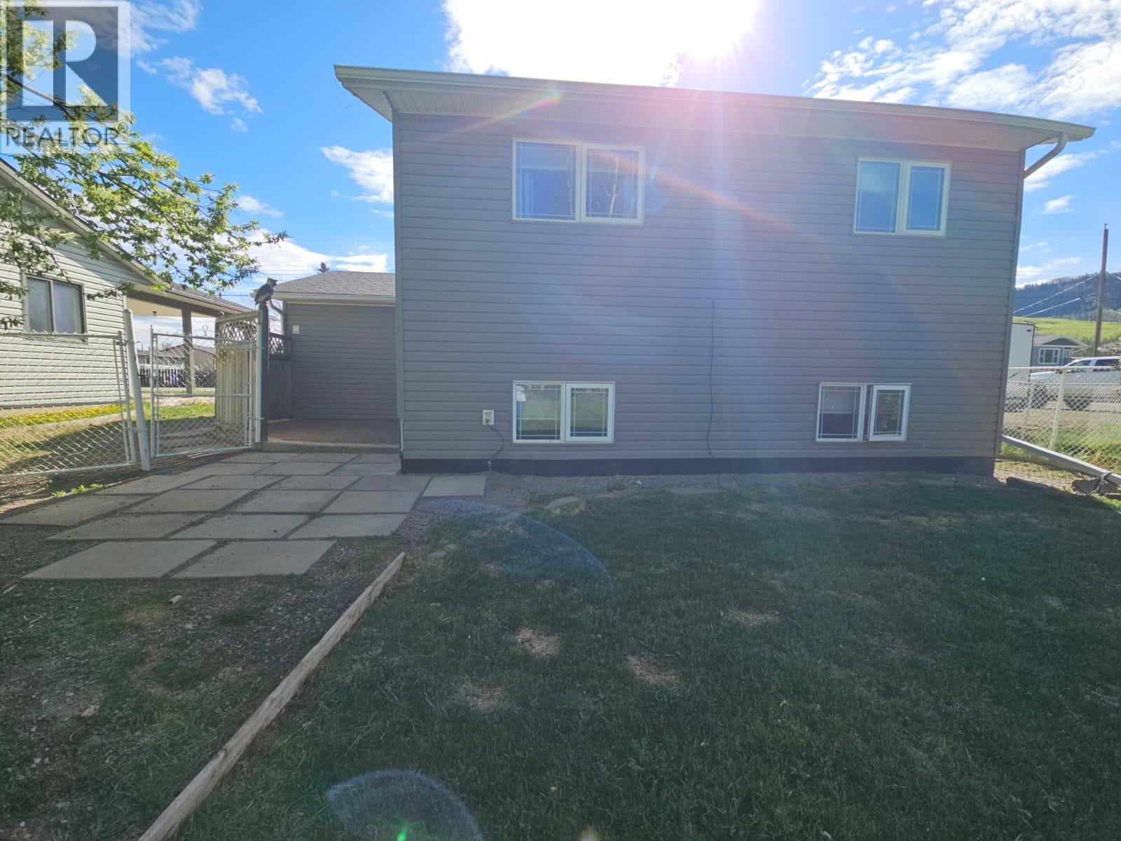 5237 42 Street NE, Chetwynd